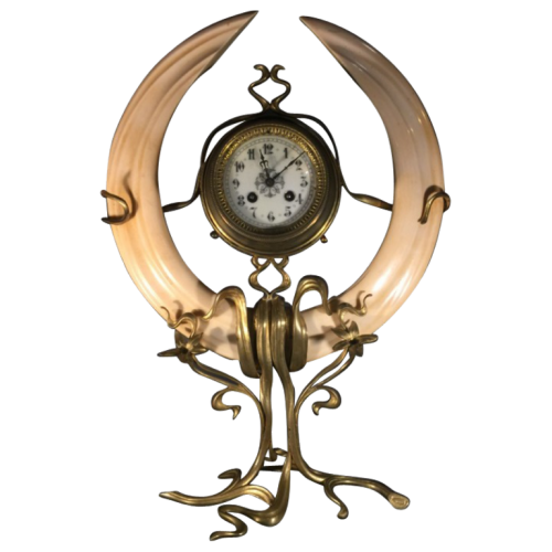 Importante horloge Art Nouveau belge en bronze doré, style Victor Horta, 1900