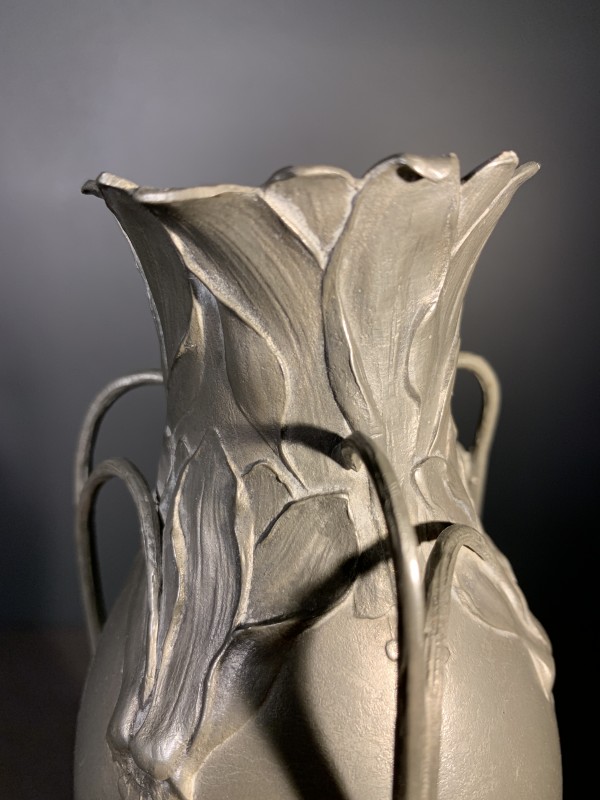 HUGO LEVEN for Kayserzinn - Art Nouveau floral pewter vase N° 4299