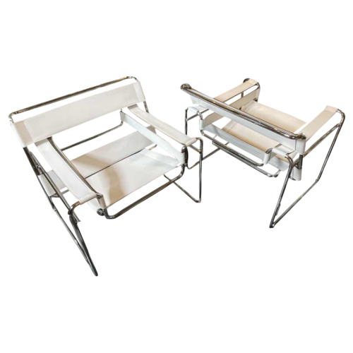 MARCEL BREUER par GAVINA " WASSILY " Modèle B3, Paire de Fauteuils Bauhaus, Cuir et Acier Chromé