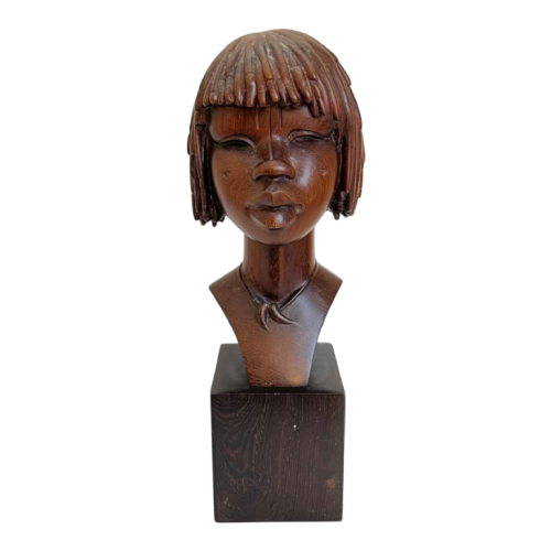Sculpture africaniste 'Buste ou visage de femme africaine scarifié' en bois de palmier, ca 1950