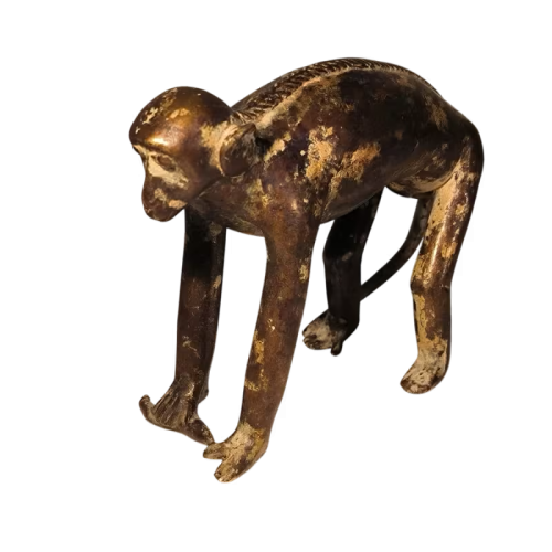 Sculpture représentant un singe en bronze à patine brune ancienne, XXe siècle